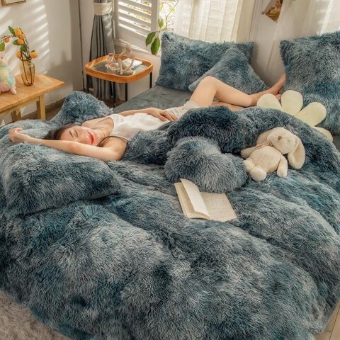 Fluffy Comforter Set